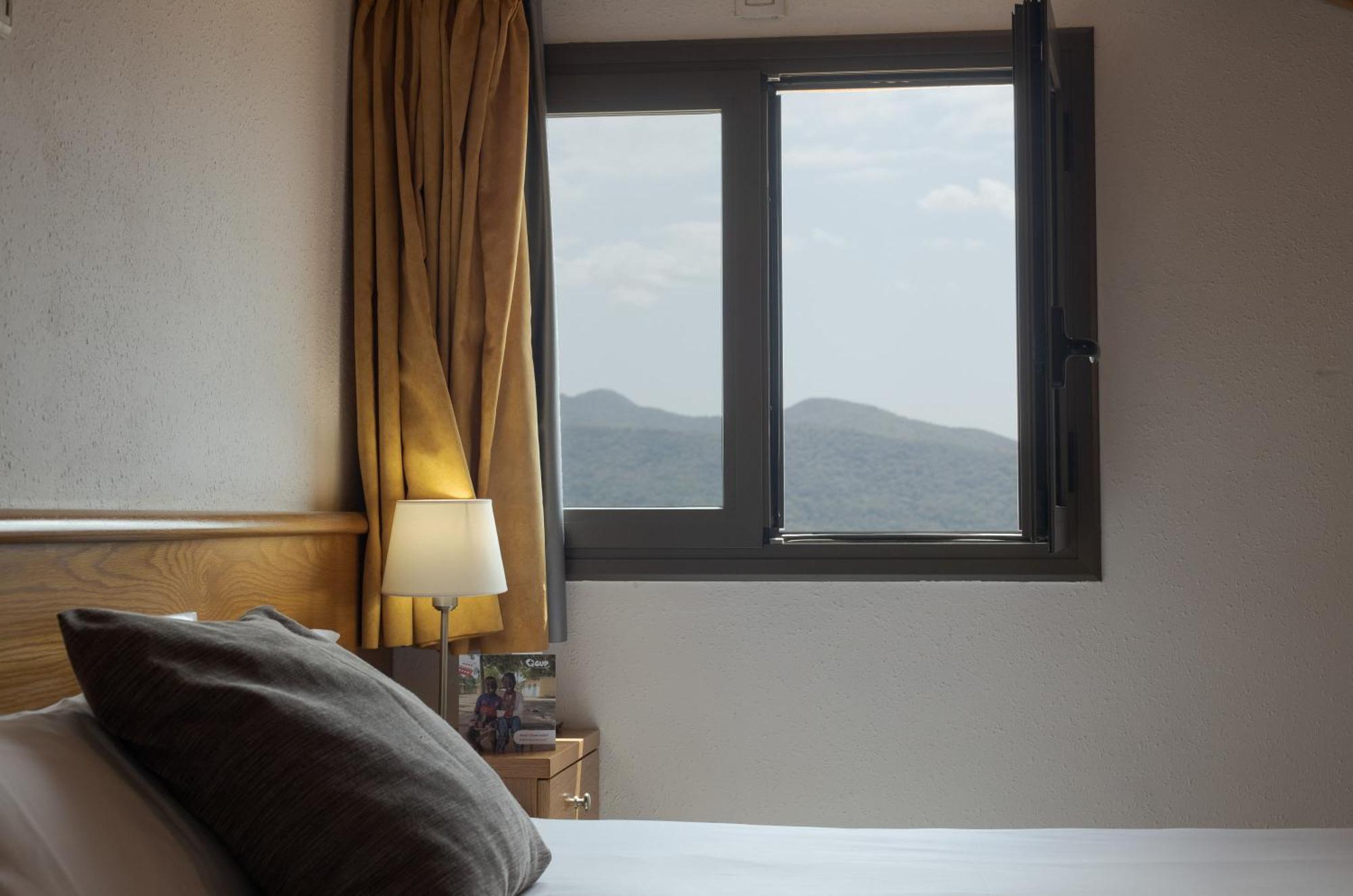 Hotel Alta Garrotxa Тортелла Экстерьер фото